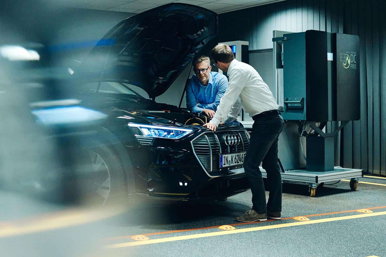 Cover Image for Audi sieht E-Auto als Teil der Energiewende und forscht an bidirektionaler Ladetechnik