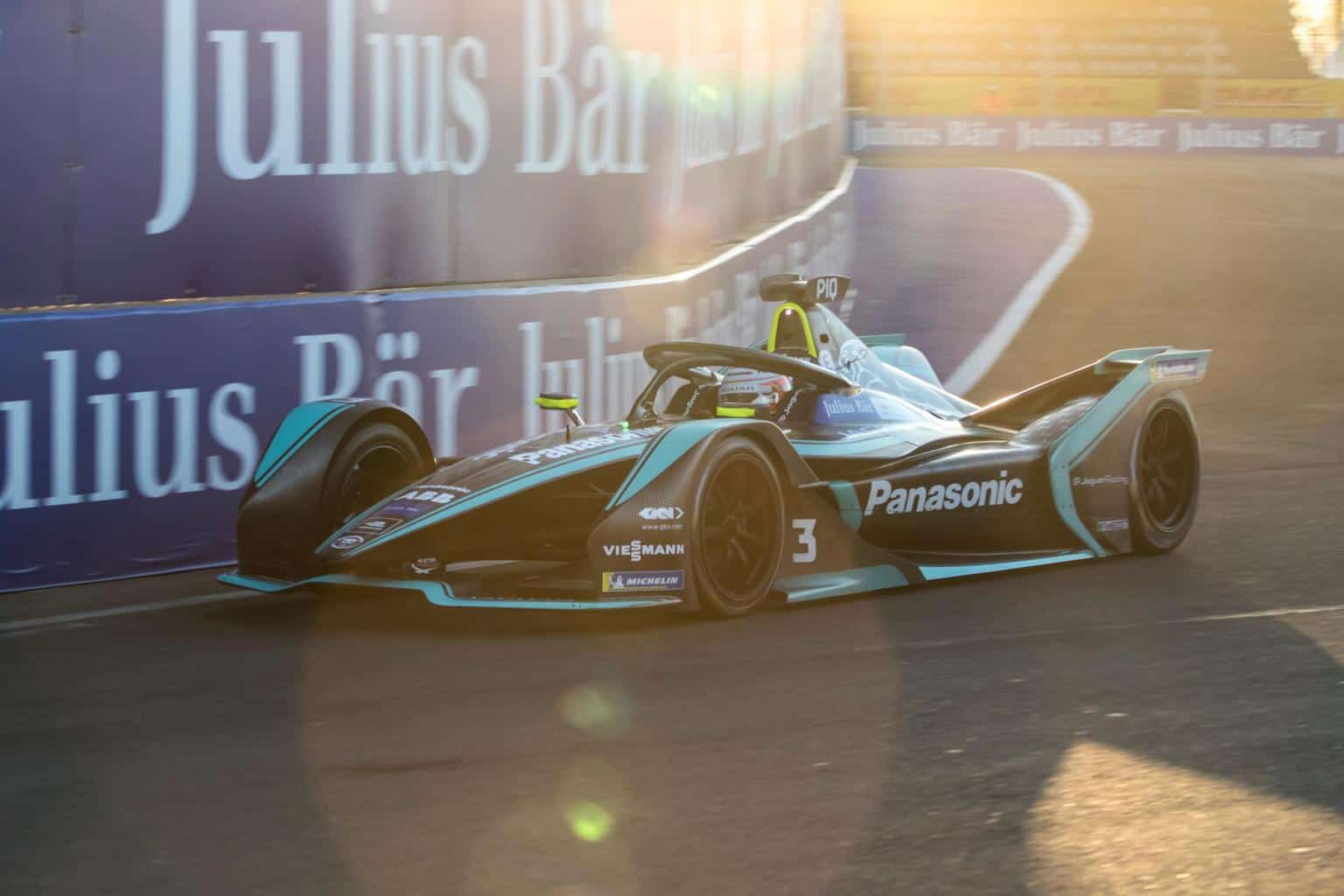 Cover Image for Formel-E-Rennwagen ab 2022 um 100 kW stärker, Schnellladung mit 600 kW