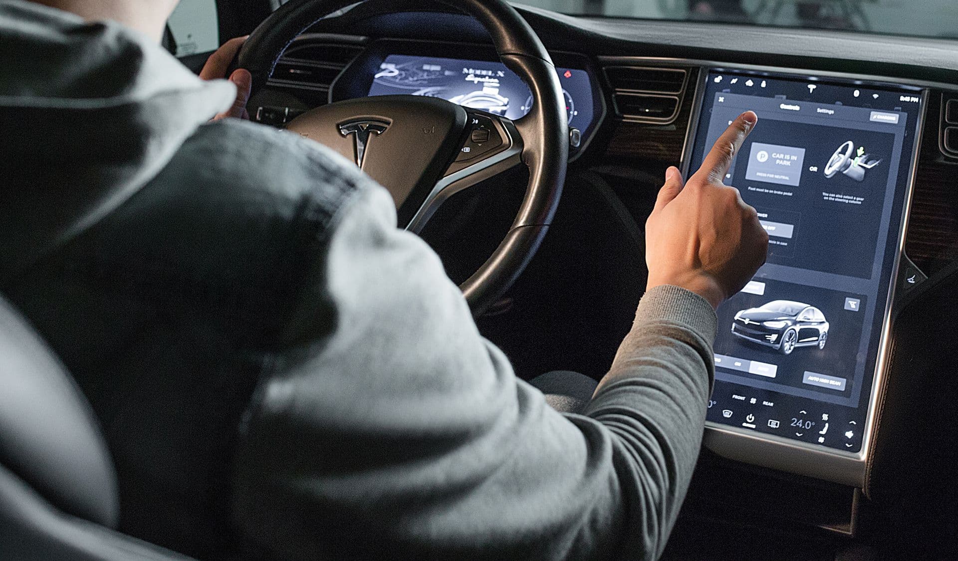 Cover Image for Tesla: Der böse Blick aufs Display und seine Folgen…