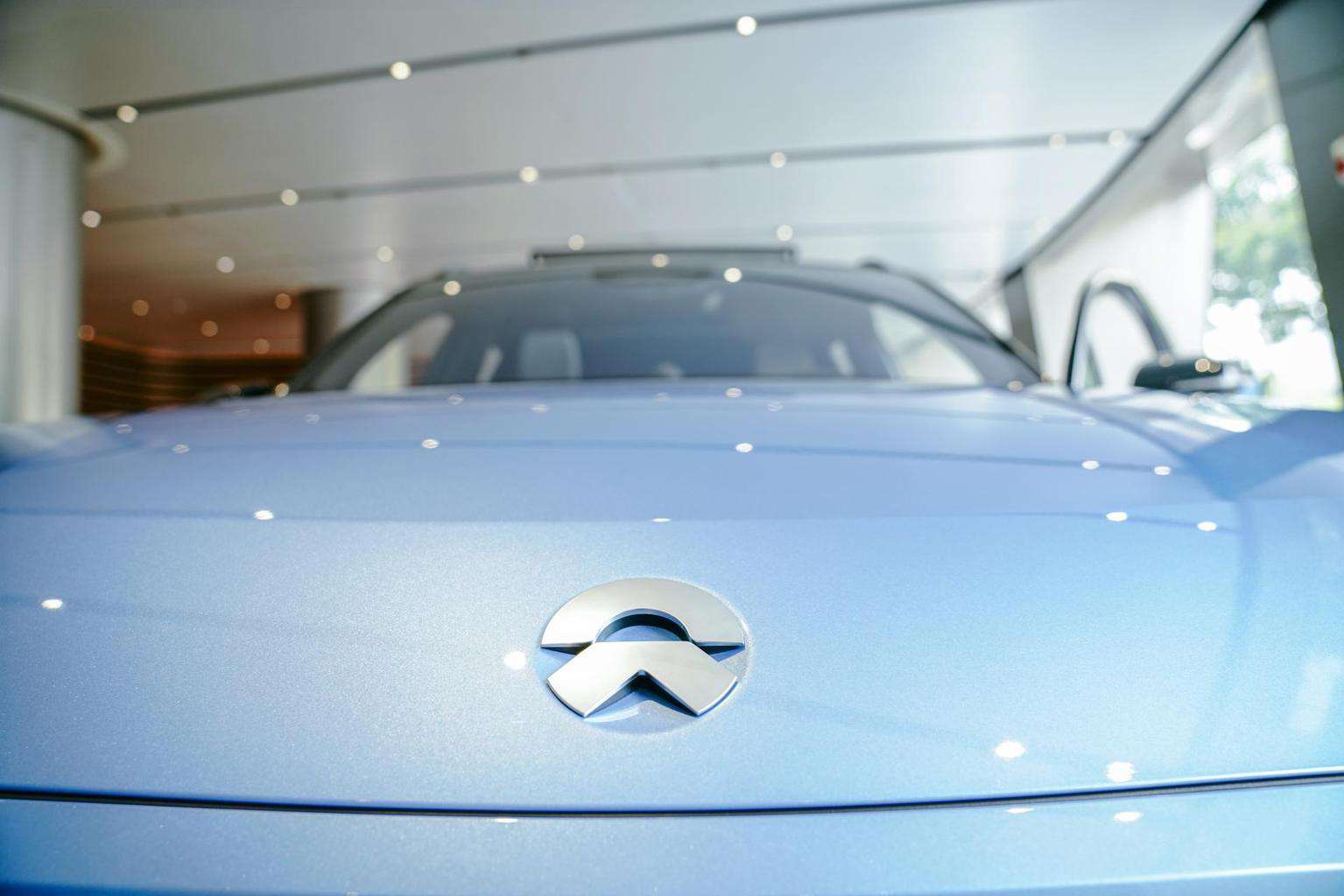 NIO stärkt den Fokus auf eigenen Autopilot, um zu Tesla aufzuholen