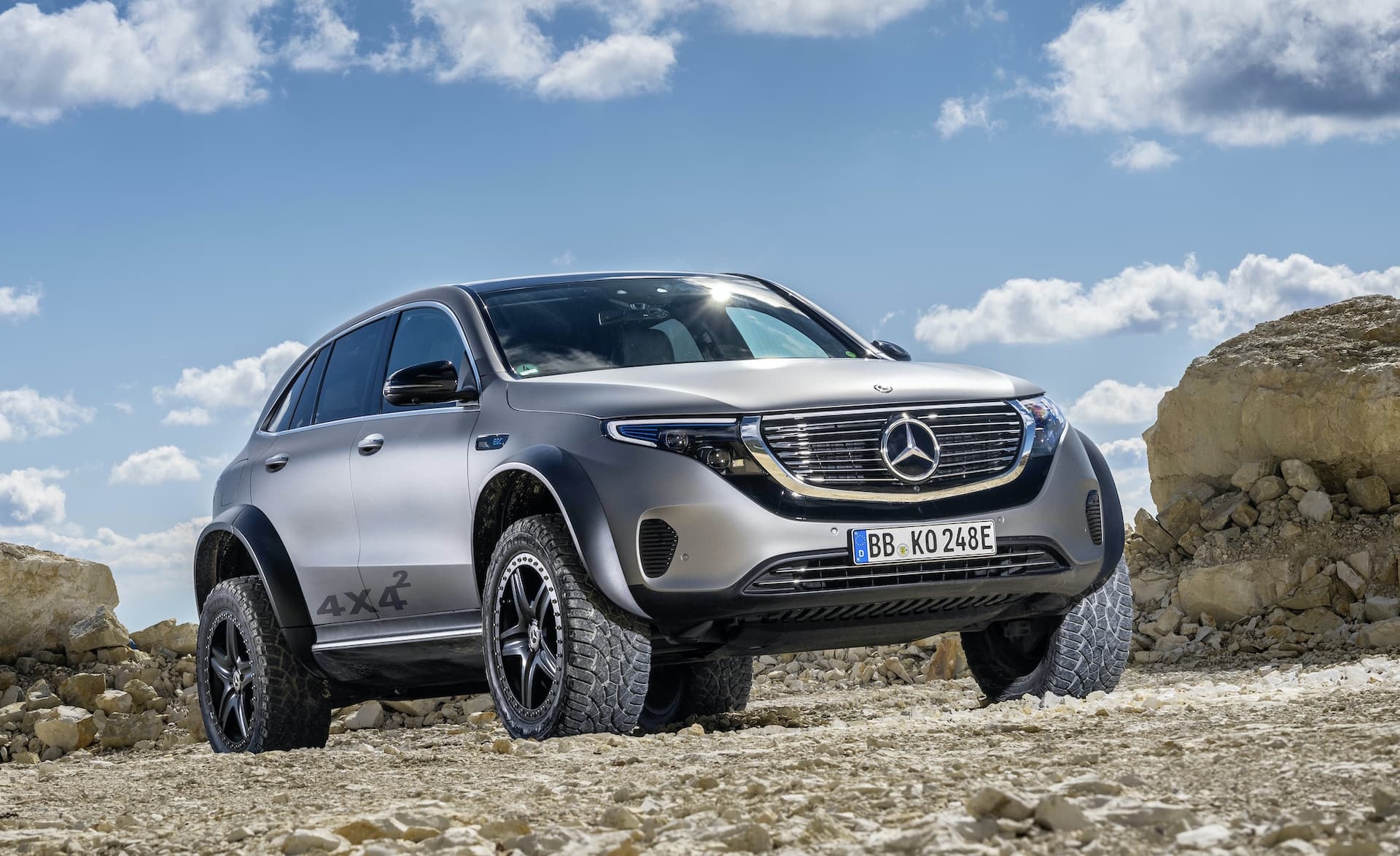 Gemacht fürs Grobe: Mercedes stellt Elektro-SUV EQC 4×4² vor