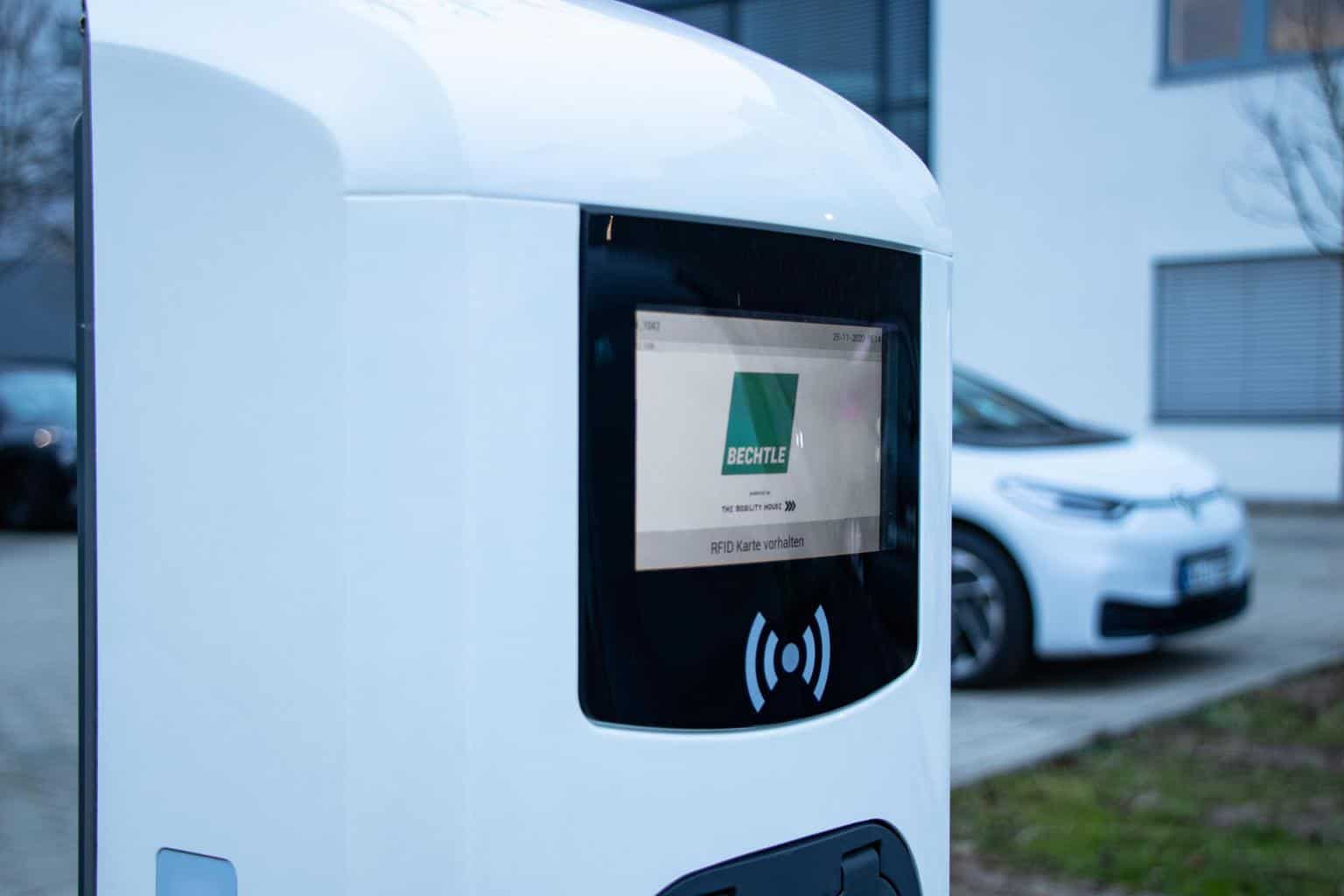 Cover Image for Bechtle nimmt einen der größten Ladeparks für E-Dienstwagen in Betrieb