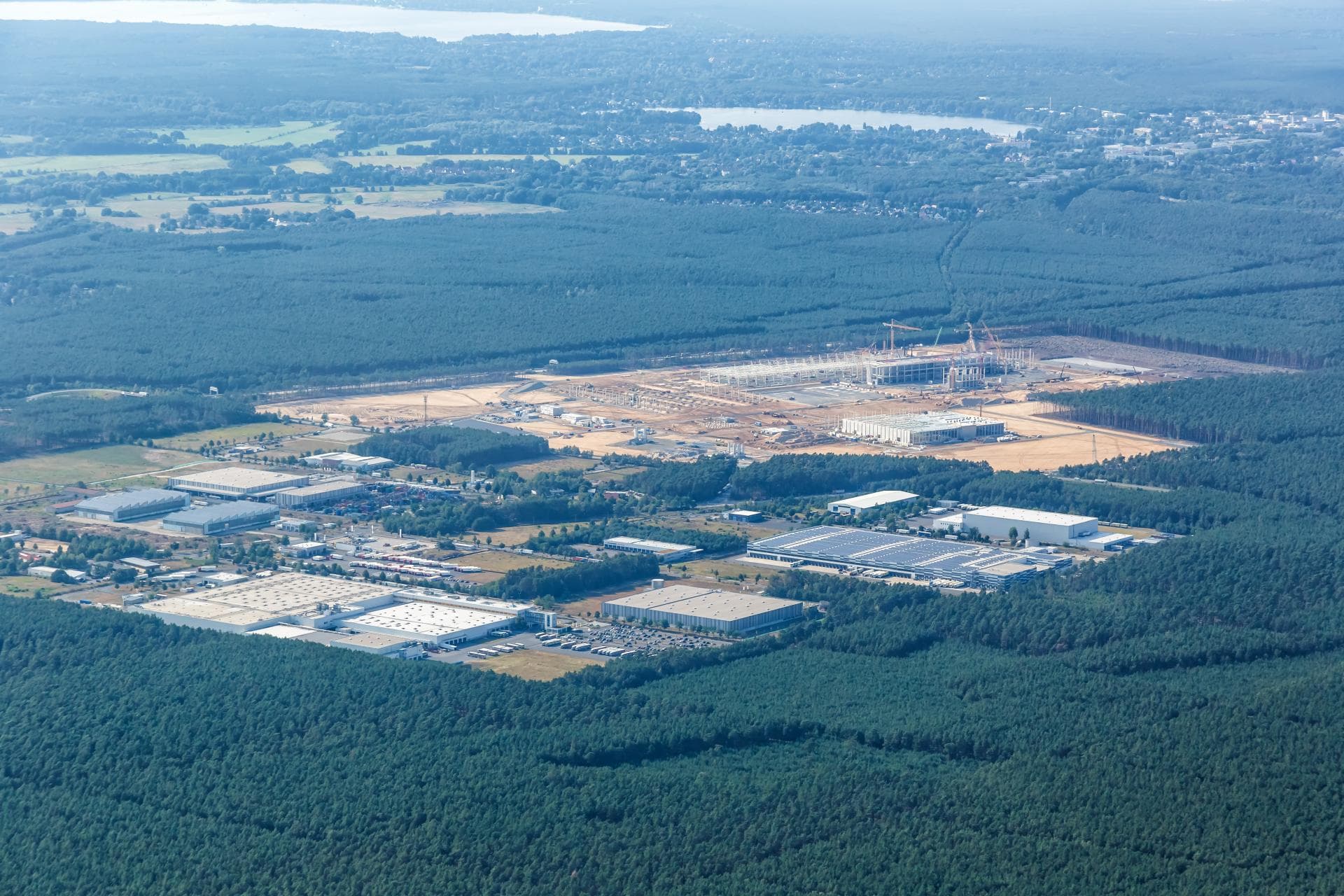 Cover Image for Tesla Giga Berlin: Größte Batteriezellen-Fabrik weltweit mit Kosten von 50 US-Dollar/kWh
