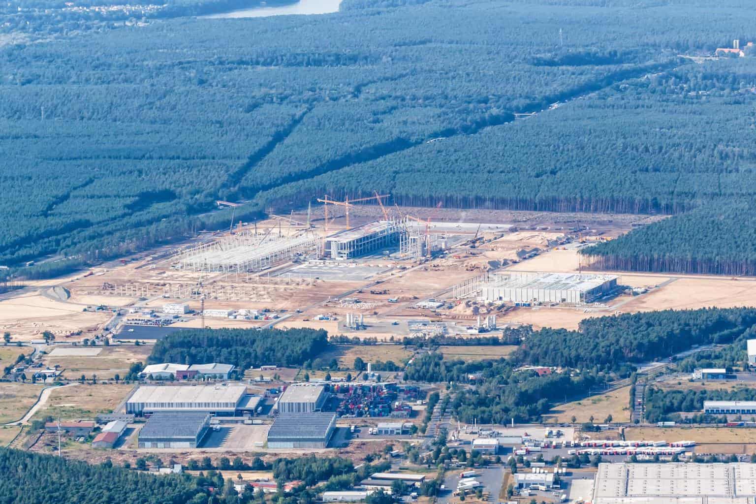 Cover Image for Baustopp Tesla-Werk in Grünheide aufgrund fehlender Genehmigungen