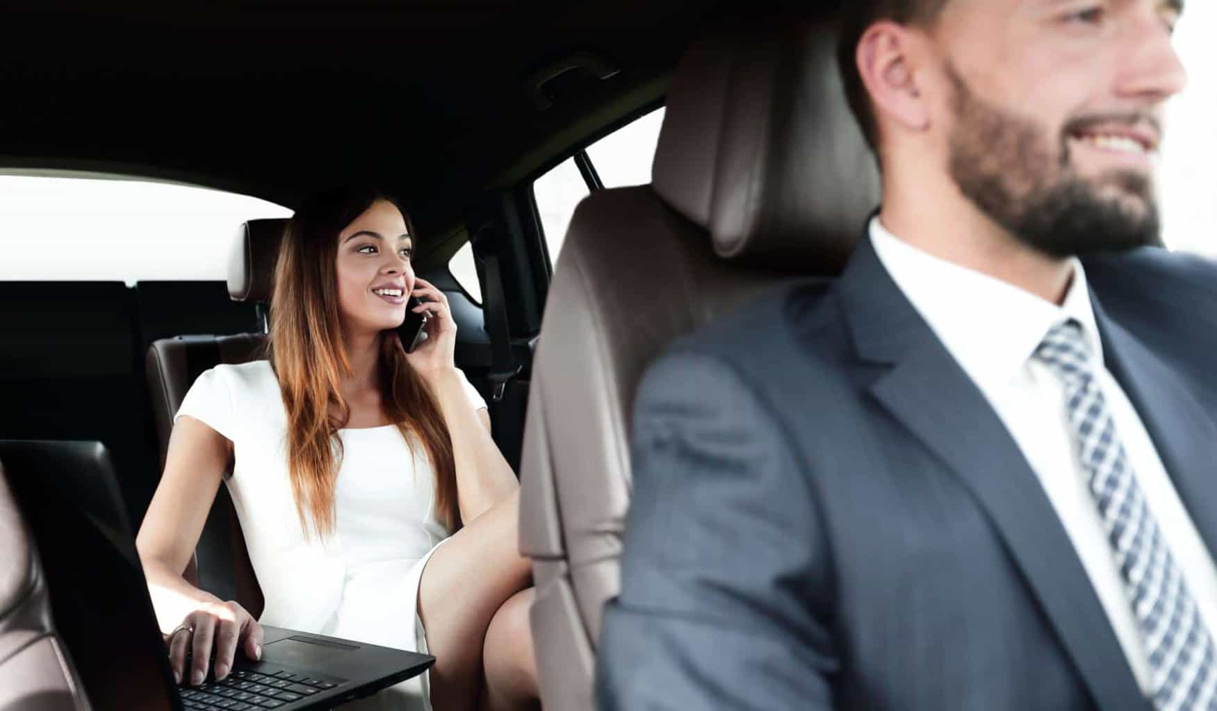 Cover Image for CO2-Bilanz von Politiker-Dienstwagen noch schlechter als im Vorjahr