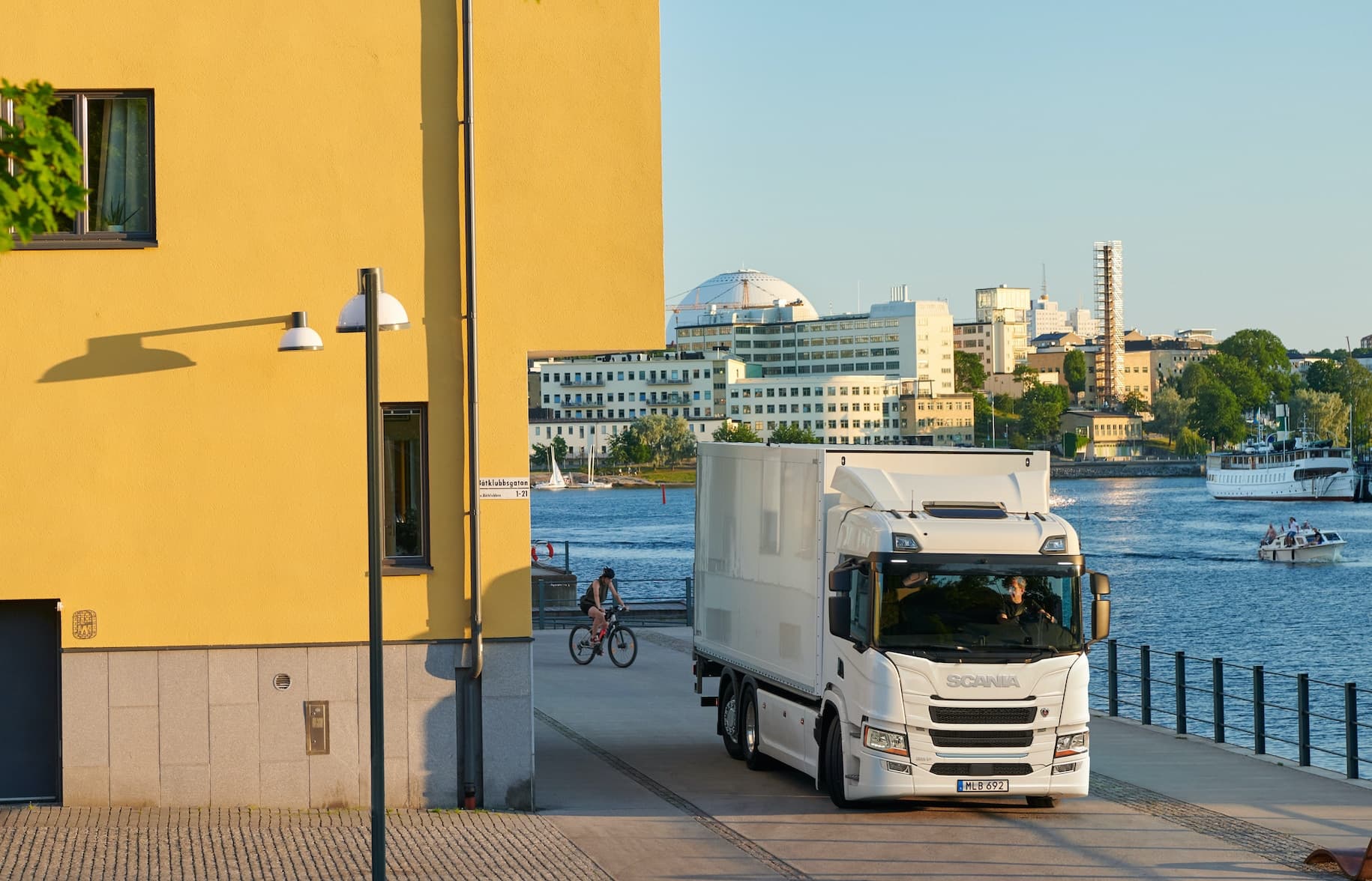 Scania führt erste kommerzielle Elektro-Lkw-Baureihe ein