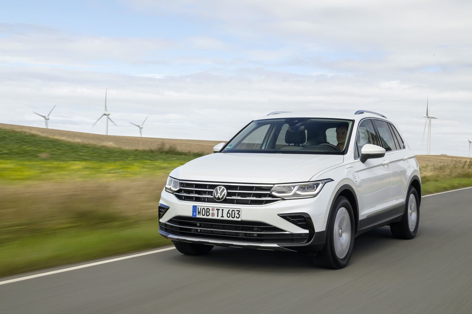 VW Tiguan nun auch als Plug-in-Hybrid mit 50 Elektro-Kilometern erhältlich