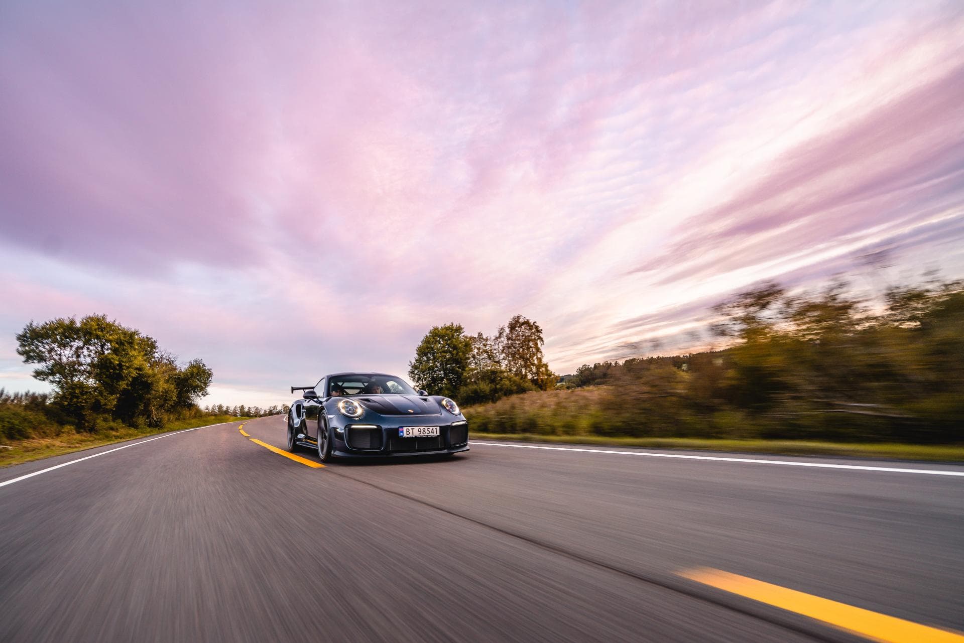 Cover Image for Warum Porsche auf einen „Dreiklang der Antriebstechnik“ setzt