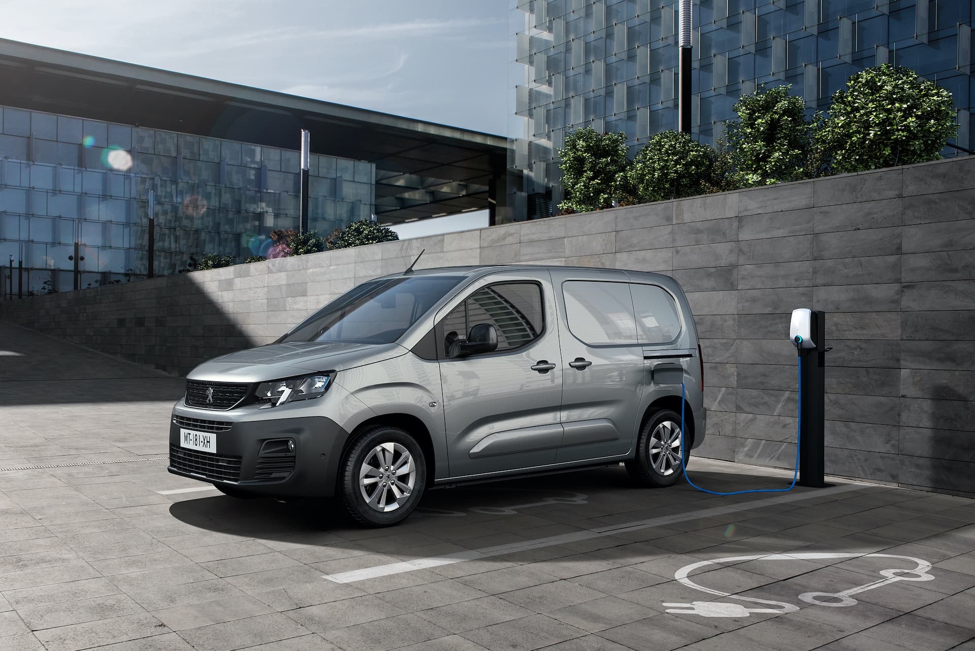 Cover Image for Peugeot stellt Kleintransporter e-Partner für Herbst 2021 in Aussicht