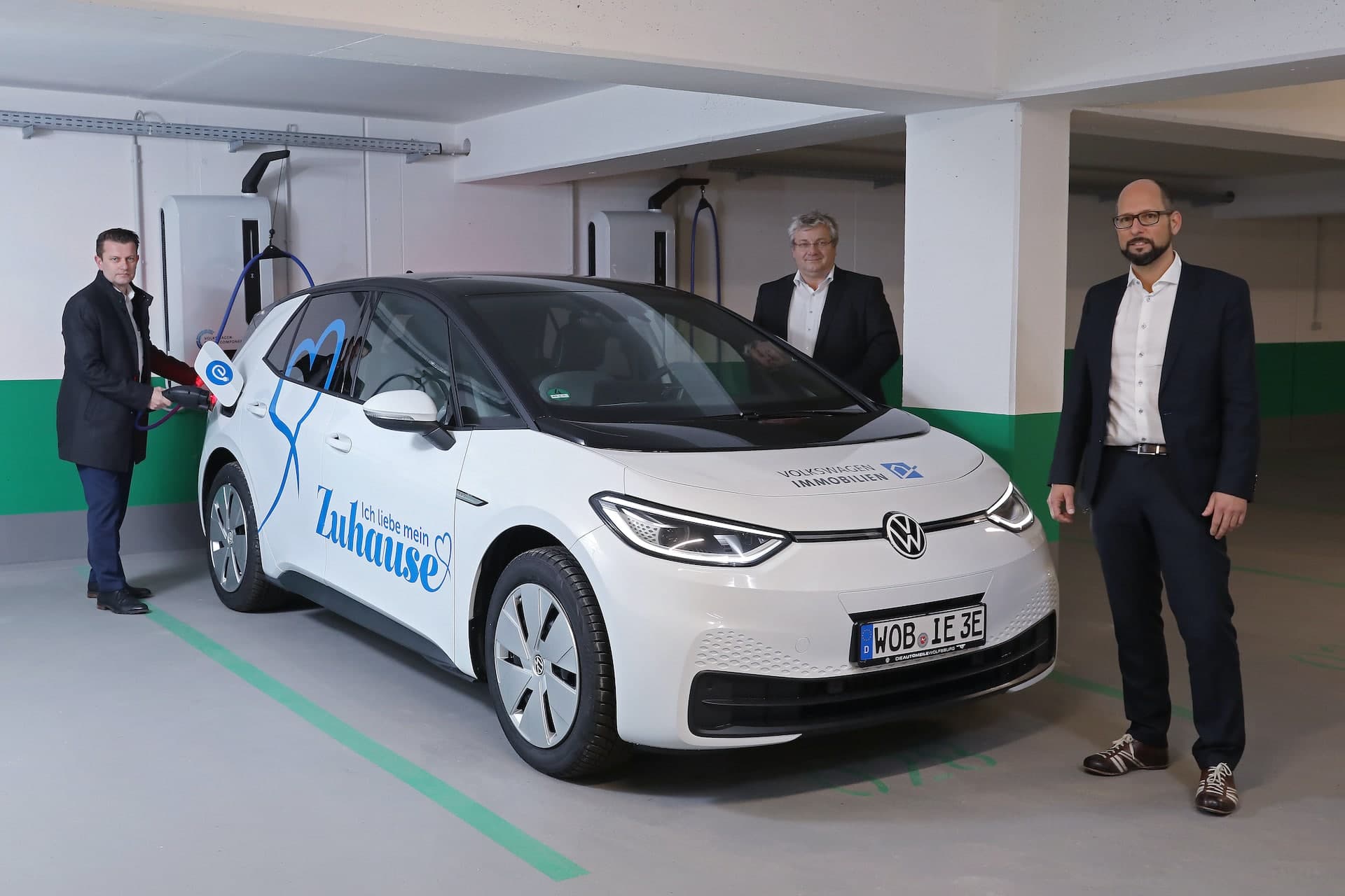 Cover Image for Pilotprojekt: VW installiert neue DC-Wallboxen auch für Privathaushalte