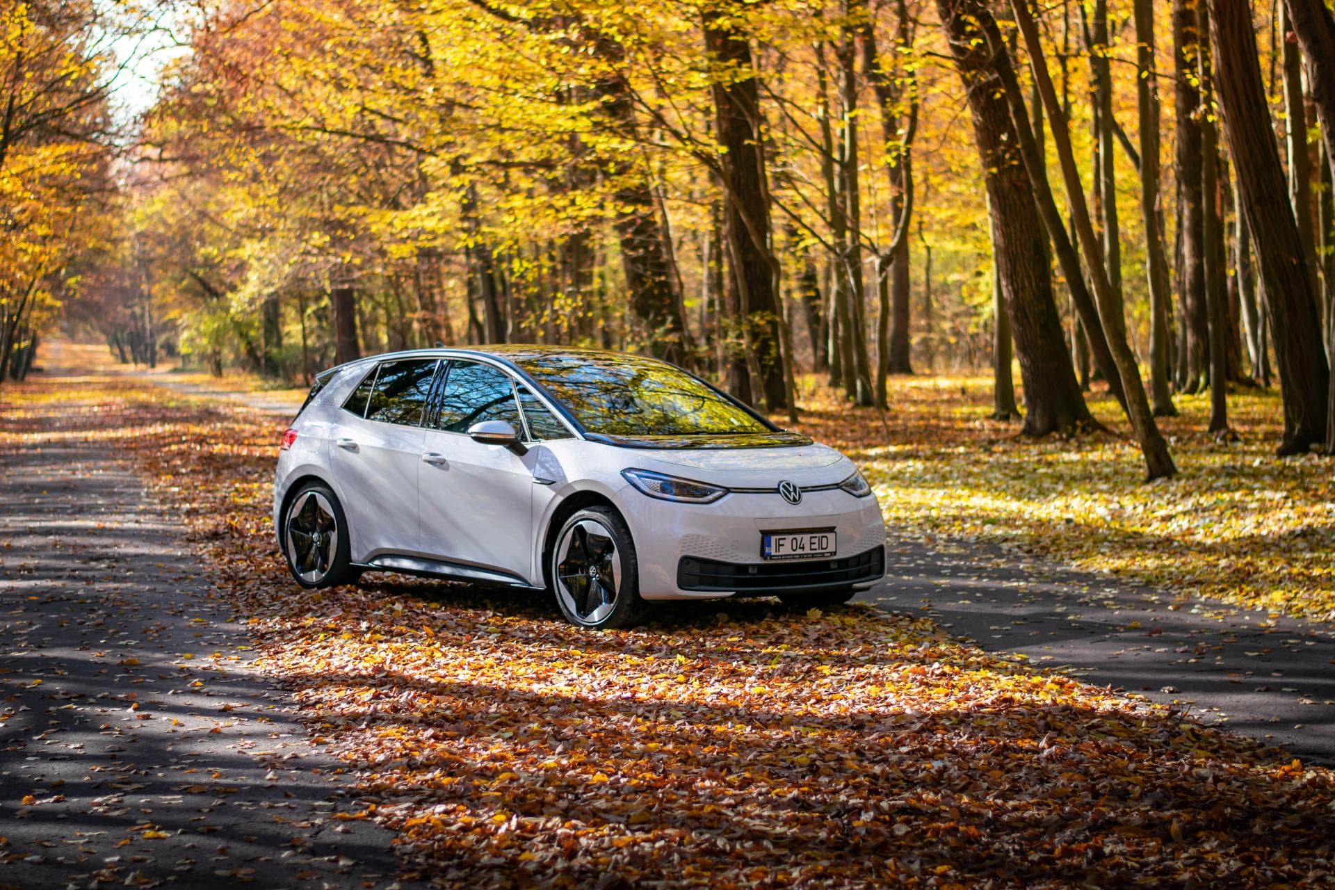 Cover Image for Stadt, Land, Autobahn: So weit kommt ein Elektroauto wie der VW ID.3