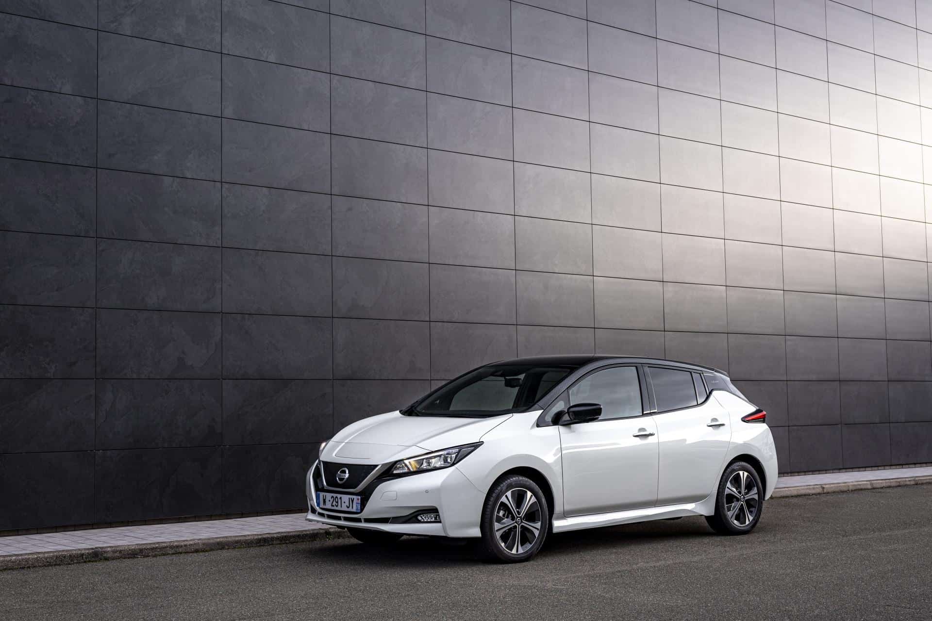 Cover Image for Nissan LEAF10: Ein Jubiläumsmodell zum zehnten Geburtstag des Stromers