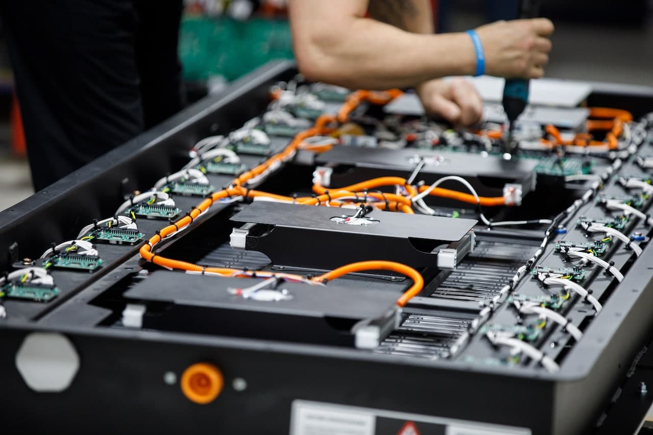 Lion Electric baut 5-GWh-Batteriewerk für Elektro-Lkw und -Busse in Kanada