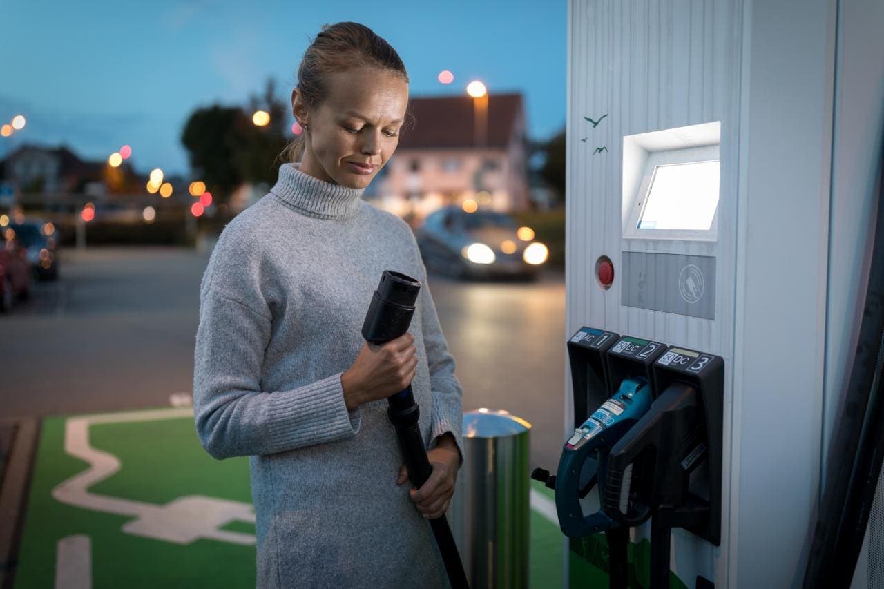 Cover Image for BMVI: 300 Millionen Euro für die Ladeinfrastruktur vor Ort