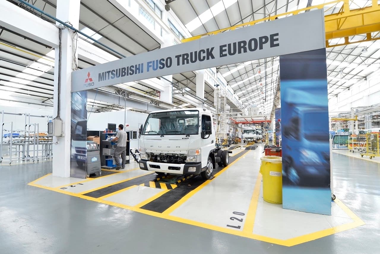Cover Image for Daimler Trucks‘ europäisches FUSO-Werk soll ab 2022 CO2-neutral produzieren