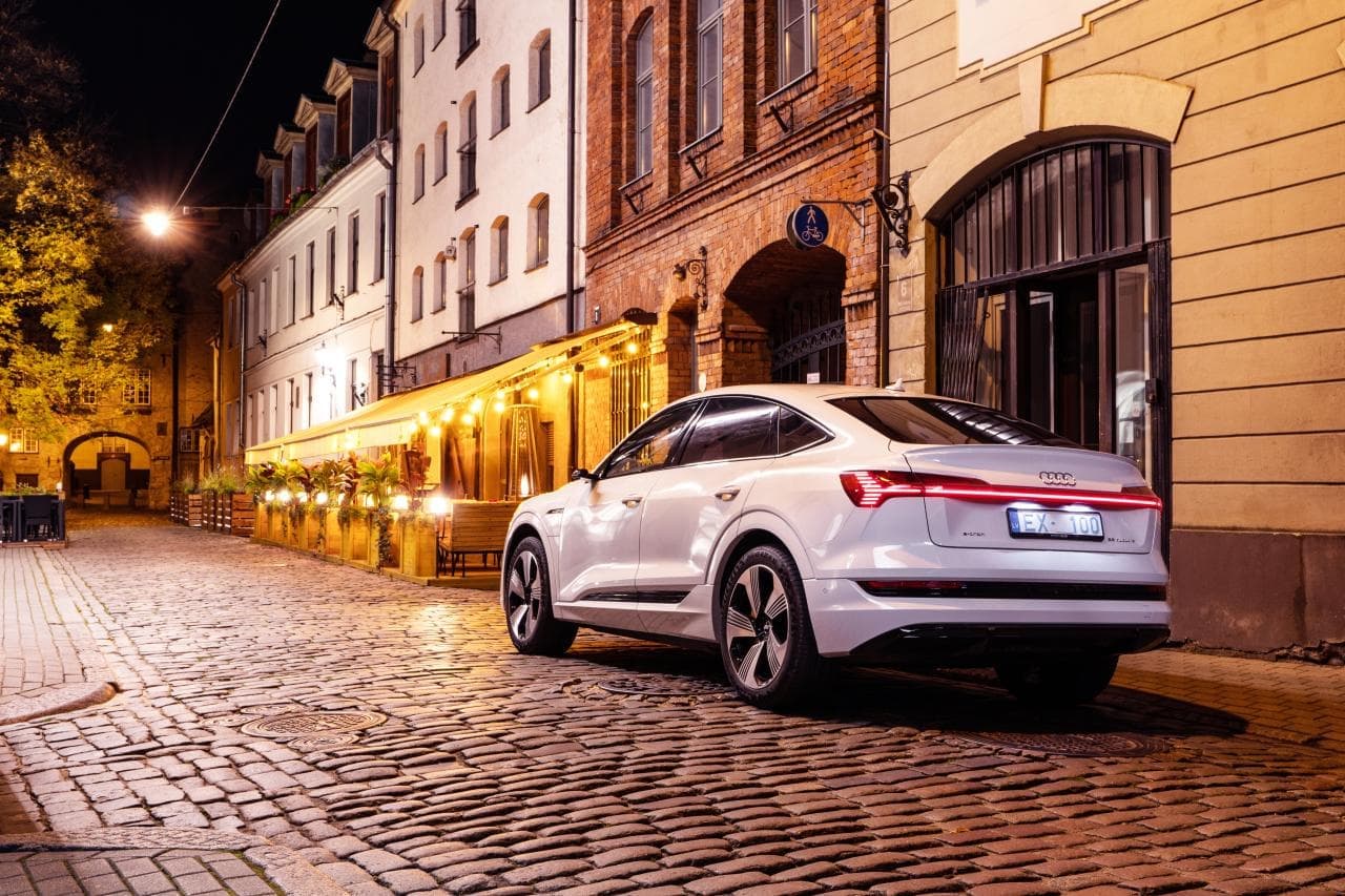 Cover Image for Europa: Im Juli war jedes zweite zugelassene E-Auto ein E-SUV/ Elektro-Crossover
