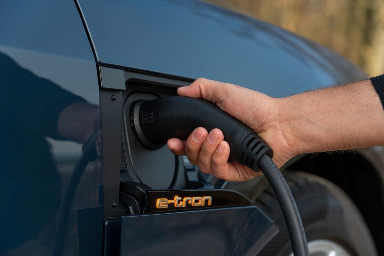 Cover Image for Software-Update bringt älteren Audi e-tron 20 Kilometer mehr Reichweite