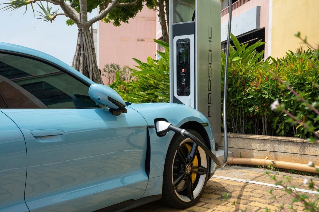 Cover Image for Porsches exklusives Schnellladenetz wird konkreter