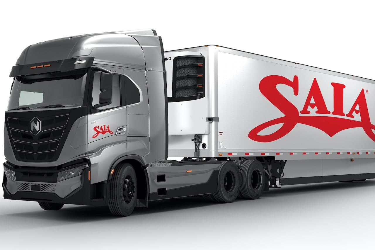 Cover Image for US-Logistiker Saia will 100 Elektro-Lkw von Nikola einflotten