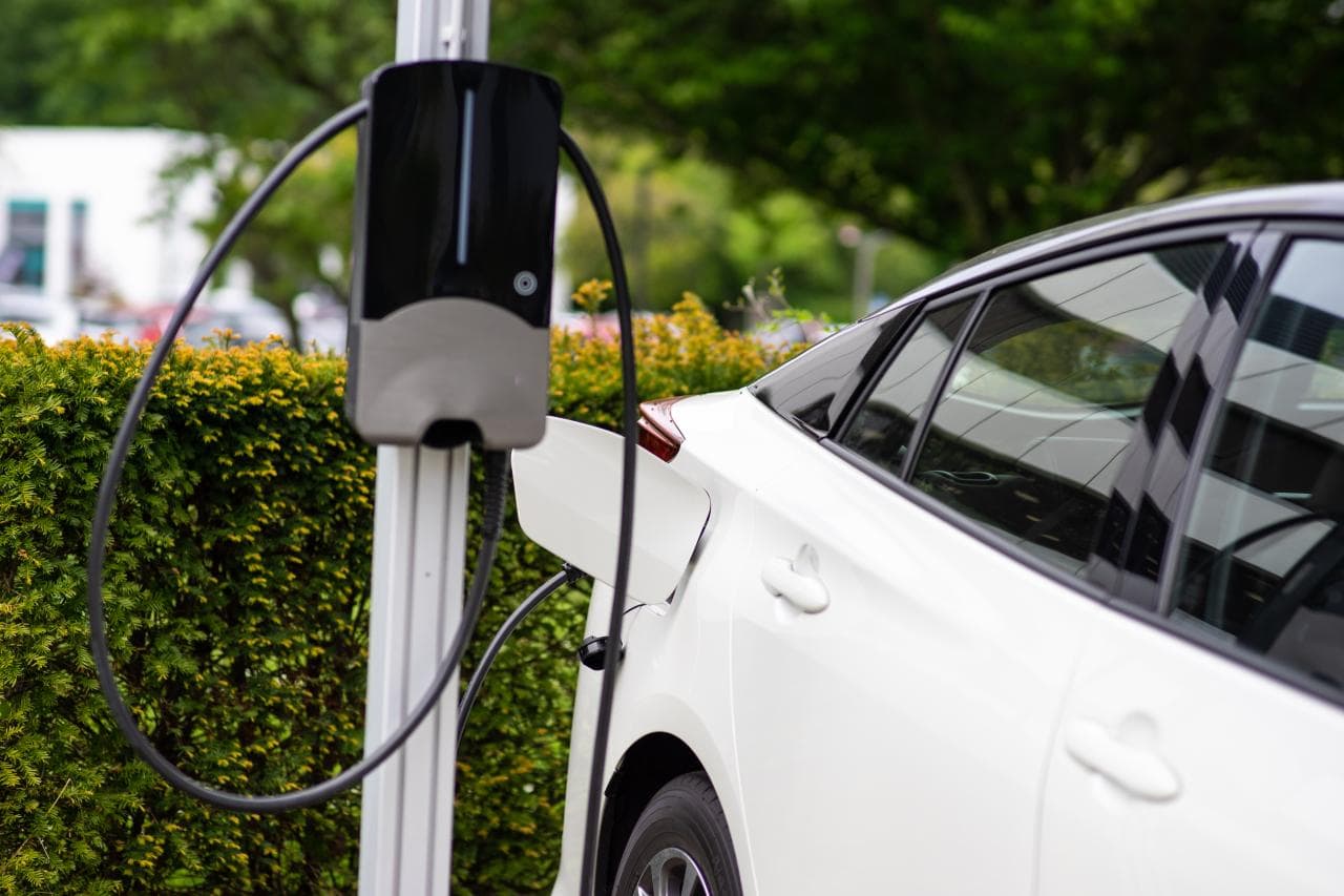 Cover Image for VDA: Jeder vierte Neuwagen fährt elektrisch