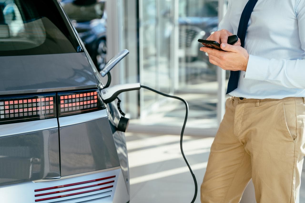 Cover Image for Deutschland: Jedes 5. produzierte Auto ist mittlerweile elektrifiziert