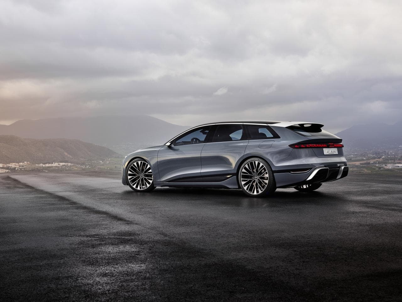 Cover Image for Audi A6 Avant e-tron: Lademeister im doppelten Sinn