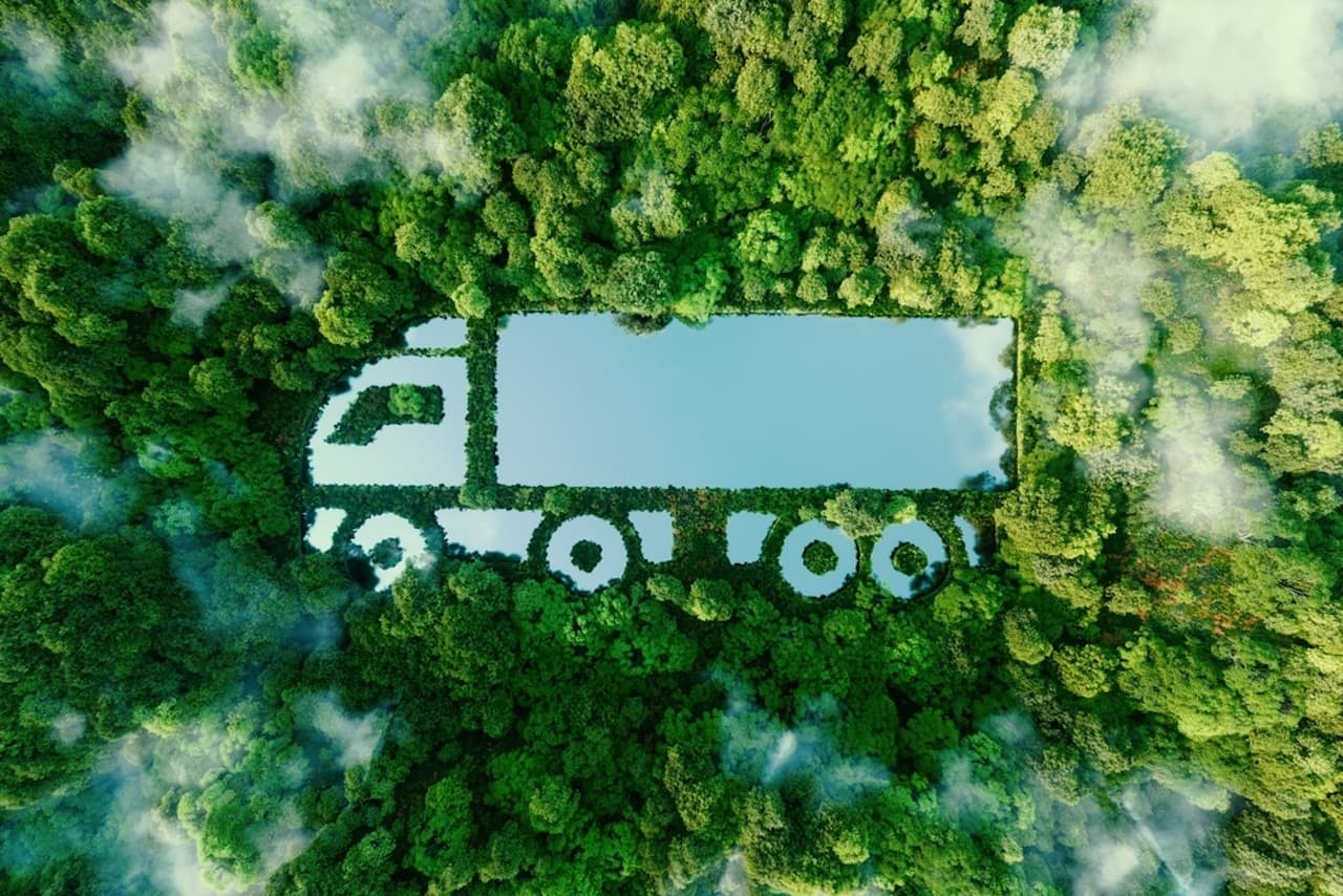 Cover Image for VDI und VDE fordern Ausbau der Wasserstoff- und Ladeinfrastruktur für Nutzfahrzeuge