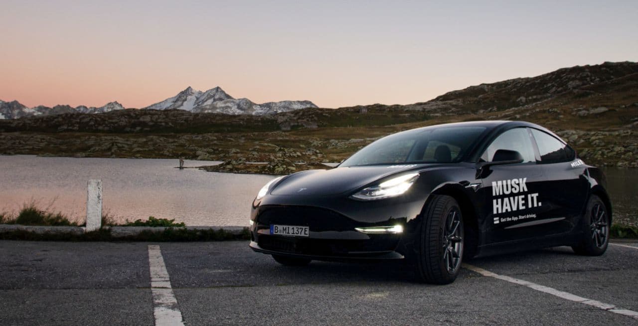 Cover Image for MILES: Flottet als erster Carsharing-Anbieter Tesla ein