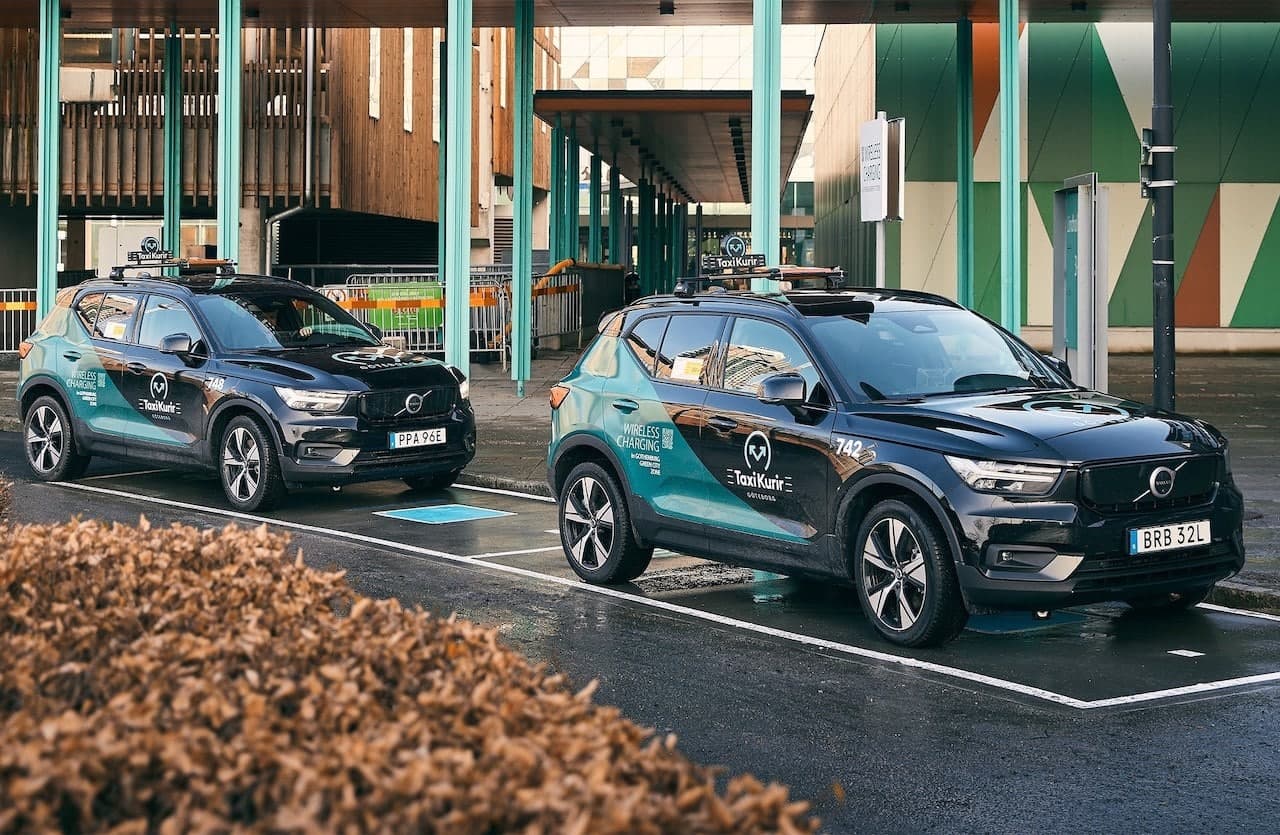 Cover Image for Volvo testet kabelloses Laden von Elektroautos