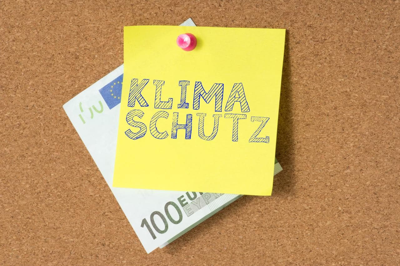 Cover Image for Klimaschutz-Sofortprogramm legt stärkeren Fokus auf reine E-Fahrzeuge
