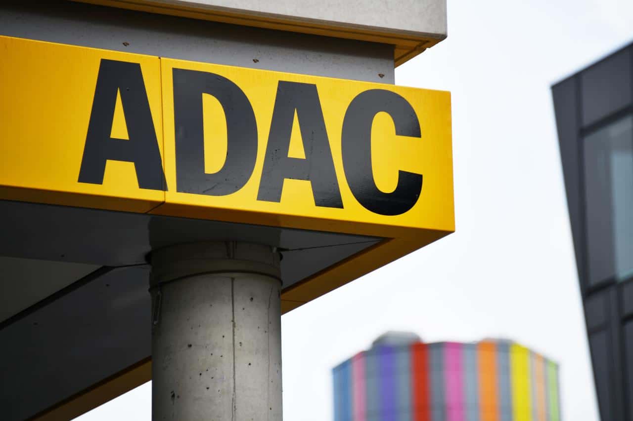 Cover Image for ADAC: Diagnose-Service für Batterien gebrauchter E-Autos