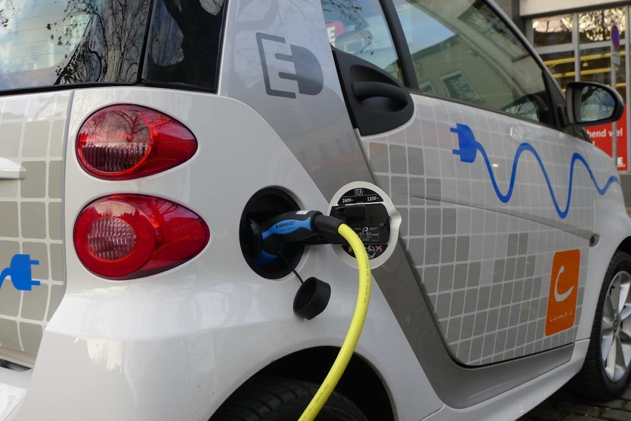 Cover Image for bcs fordert mehr Unterstützung für E-Carsharing