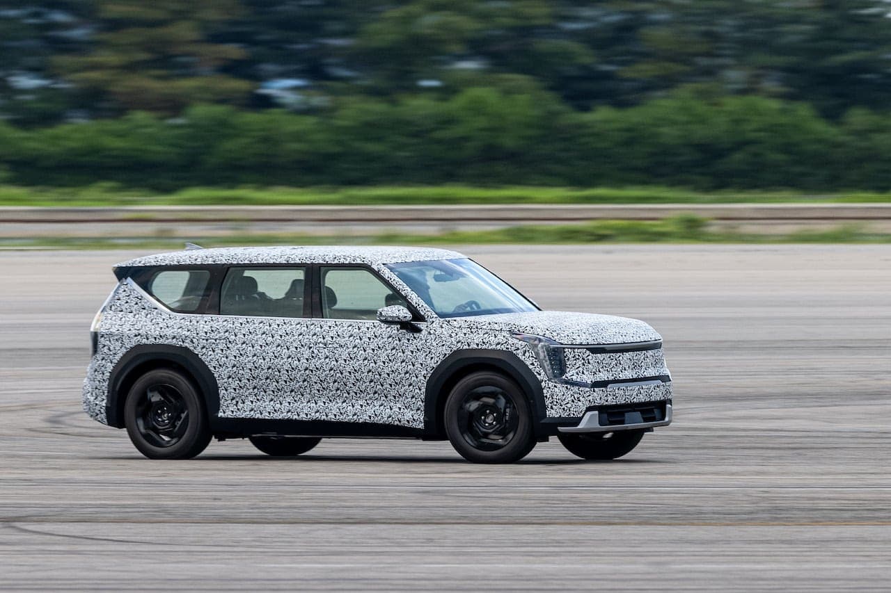 Cover Image for Elektro-SUV Kia EV9 in finaler Testphase
