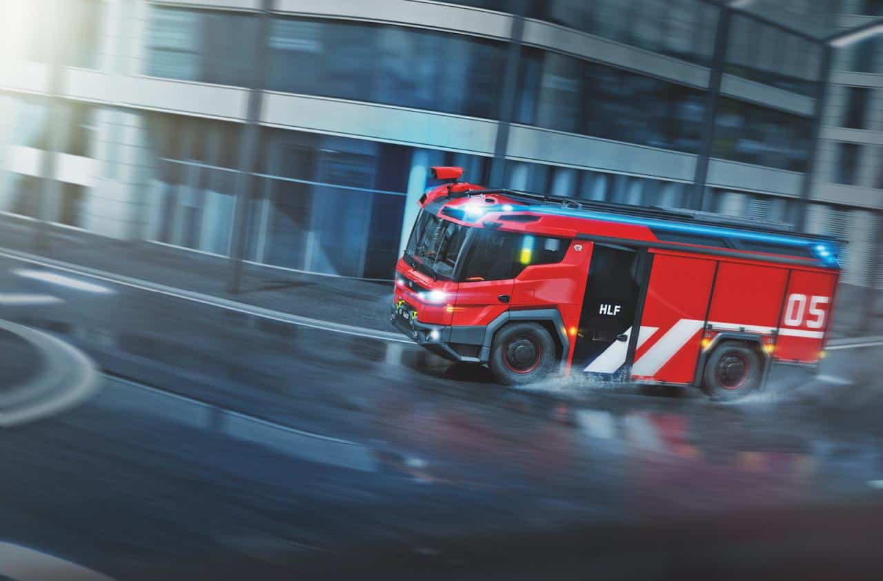 Rosenbauer RTX zeigt, auch Feuerwehr kann rein elektrisch!