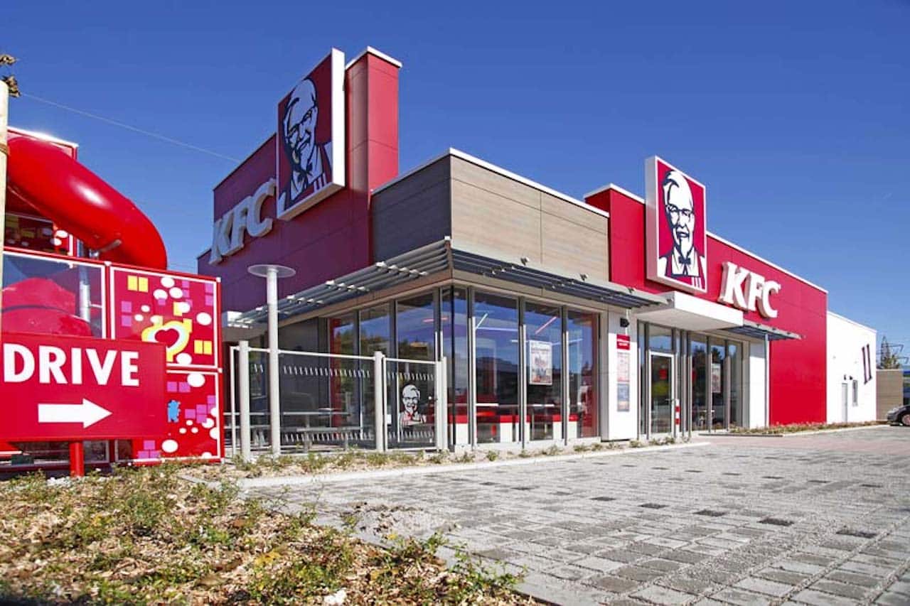 Cover Image for Shell errichtet Ladeinfrastruktur bei KFC Restaurants in Deutschland