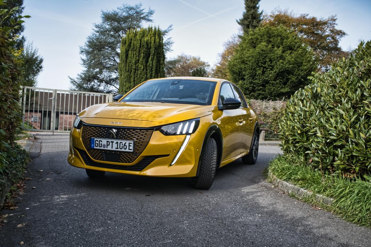 Cover Image for Peugeot e-208: Test, Eindrücke und Erfahrungen