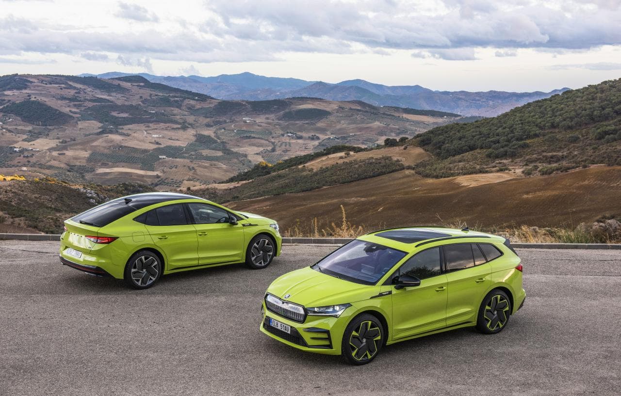 Cover Image for ŠKODA ENYAQ RS iV zeigt sich in stärkster Variante