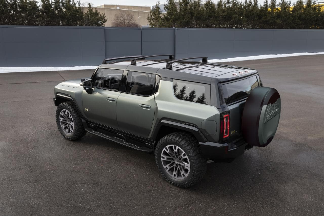Cover Image for Erster Hummer EV SUV für guten Zweck versteigert