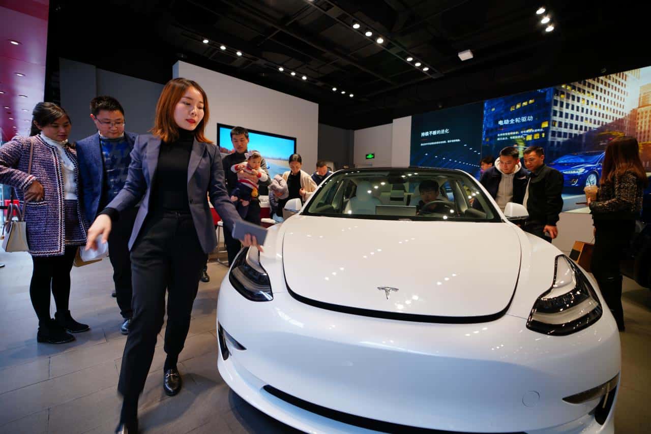 Cover Image for Beobachtung: E-Automarkt in China wächst, Tesla-Absatz sinkt