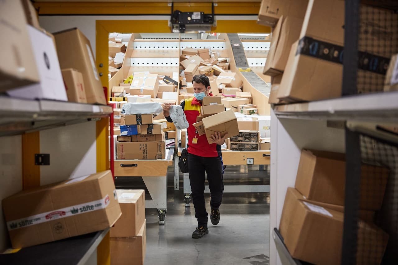 Cover Image for Deutsche Post DHL: Kommt bald das CO2-Label für Pakete?