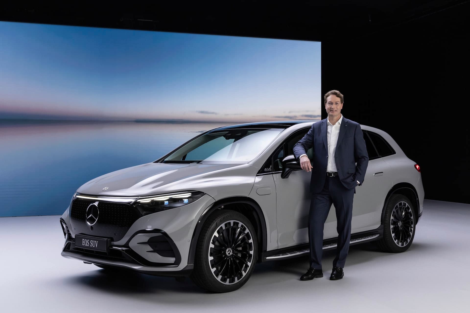 Cover Image for Trotz E-Fuels: Mercedes-CEO möchte nicht länger am Verbrenner festhalten