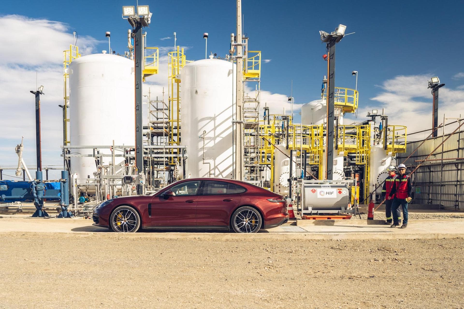 Cover Image for „E-Fuels sind keine Konkurrenz zur E-Mobilität“