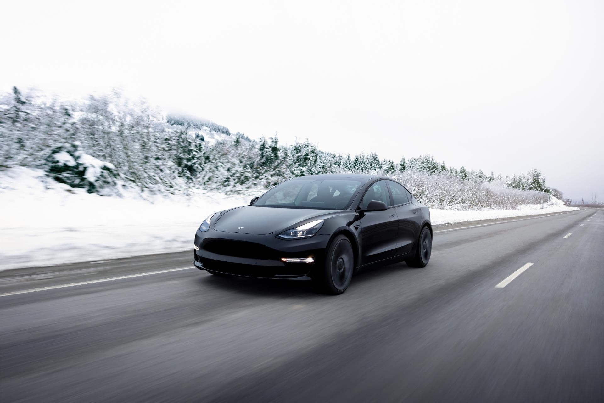 Cover Image for Tesla: Massive Einbrüche beim Gewinn durch Preisreduktion
