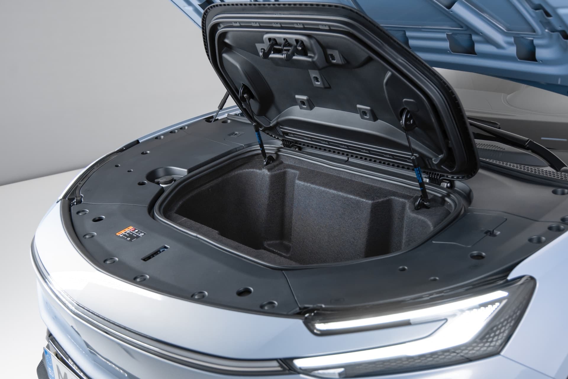 Cover Image for Diese 7 E-Autos haben viel Platz im Frunk