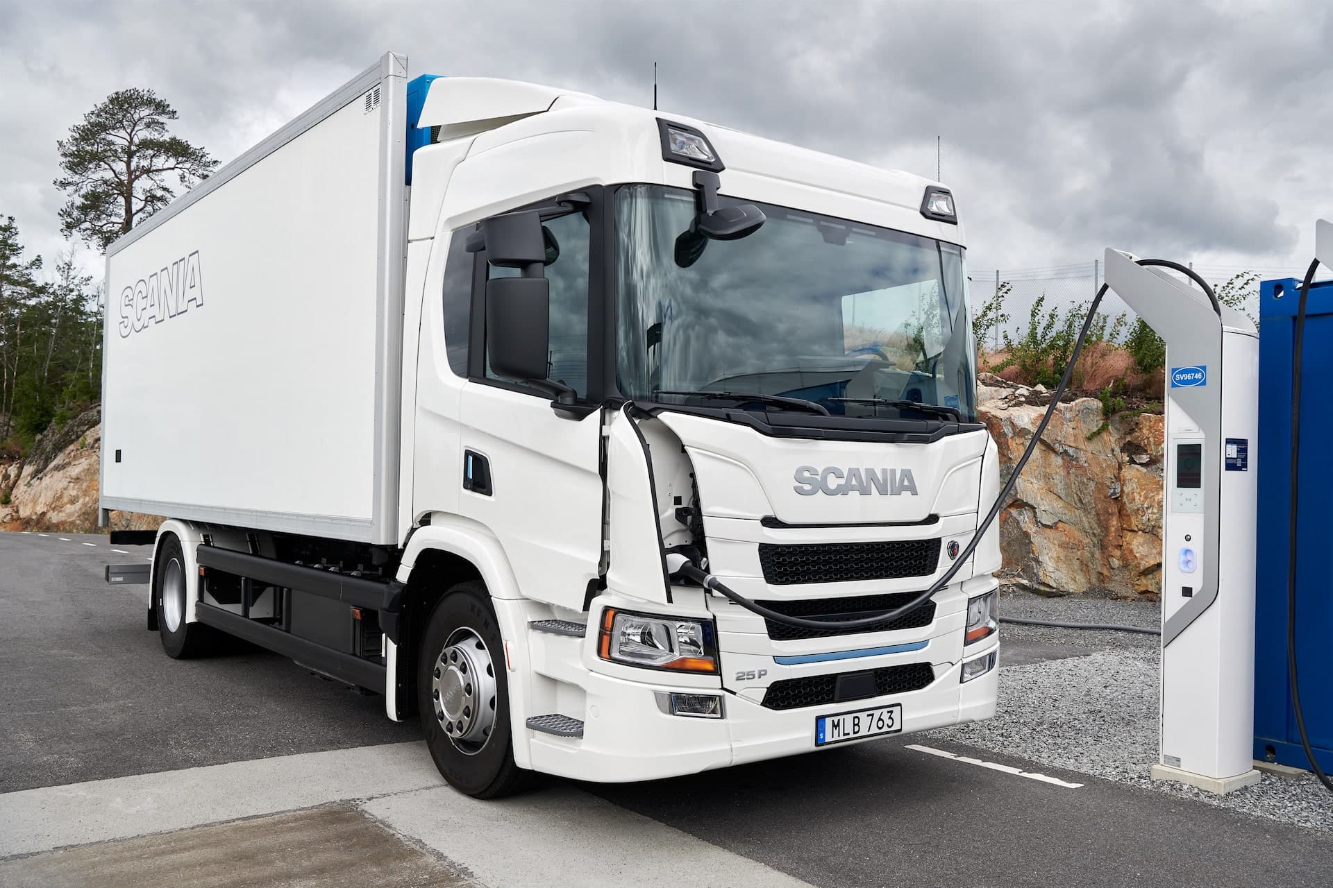 Cover Image for E-Lkw: Welche Ladestandorte sind besonders attraktiv?
