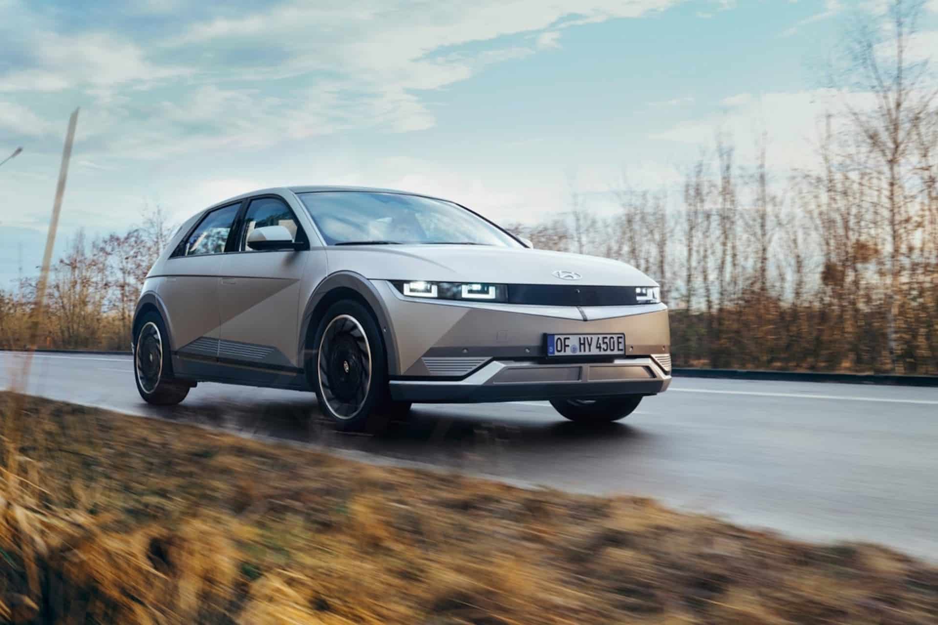 Cover Image for Diese 7 E-Autos unter 50.000 Euro sind Schnelllade-Champions