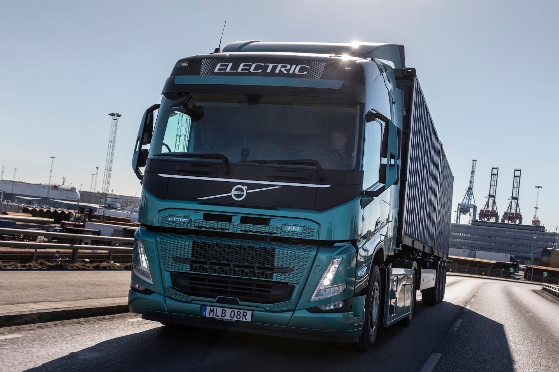 Cover Image for Volvo: Rekordauftrag von bis zu 1000 Elektro-Lkw