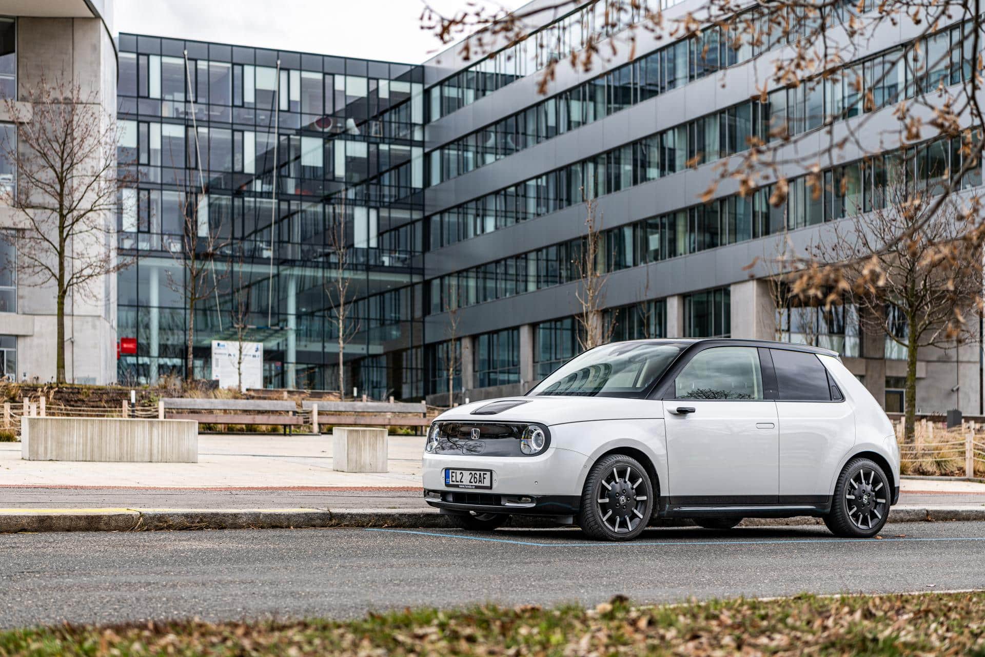 Cover Image for Honda skizziert mehrstufigen Plan für E-Mobilität