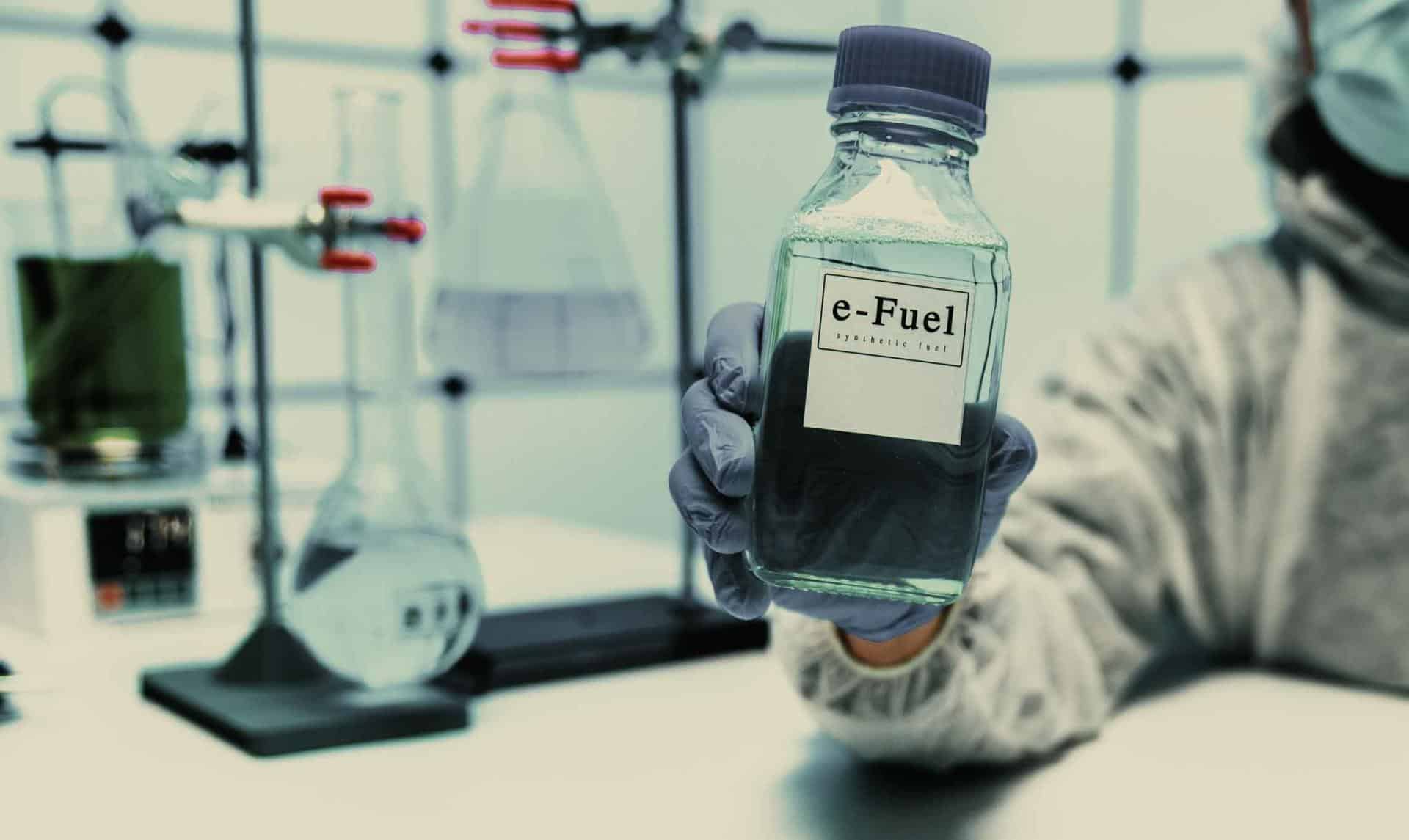 Cover Image for Dank Steuergelder: E-Fuels werden in Sachsen hergestellt