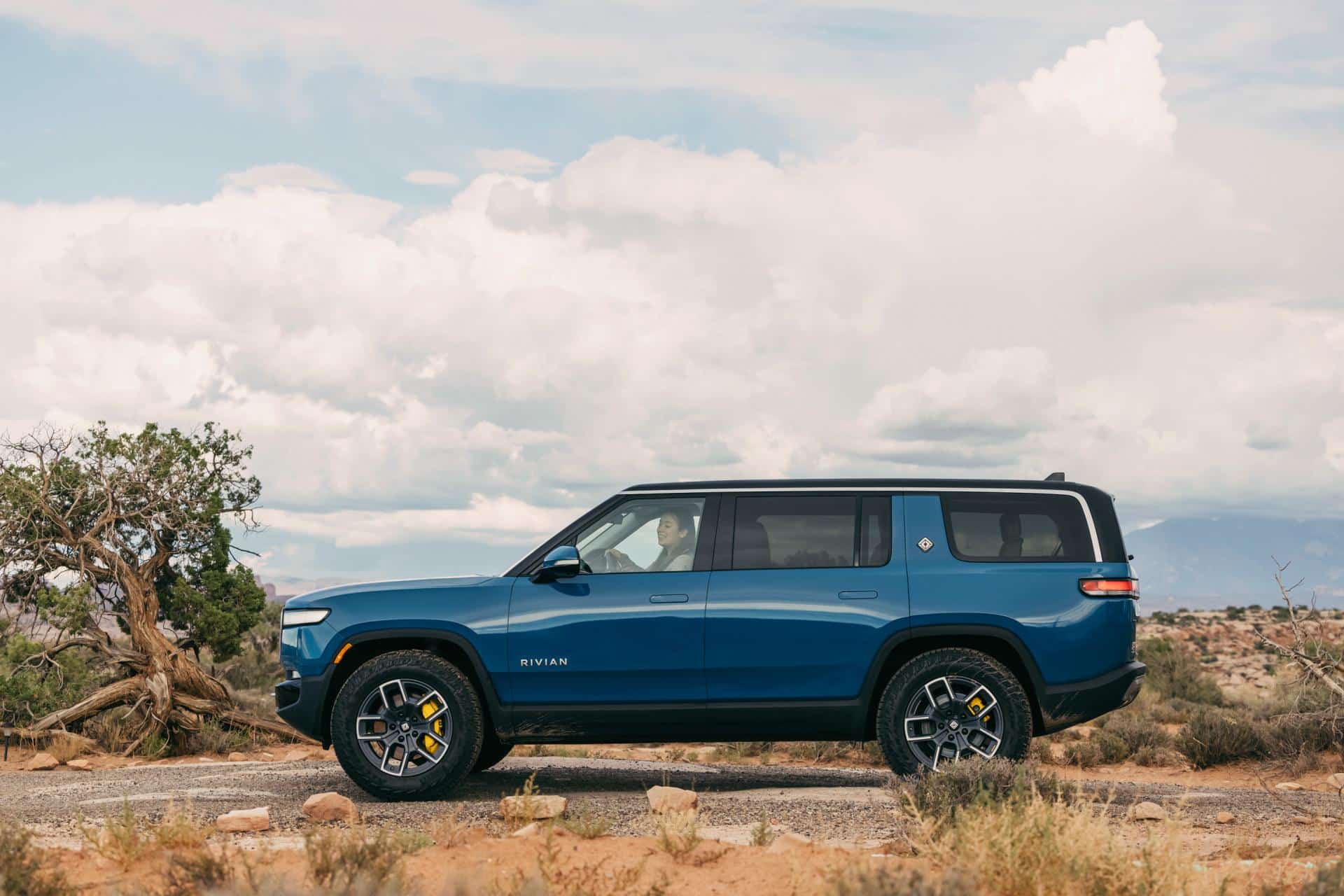 Cover Image for Kartellamt erlaubt Joint Venture von VW und Rivian